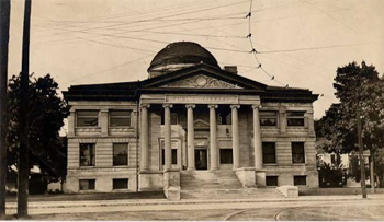 Library circa 1902