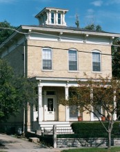 Italianate style house at 226 High