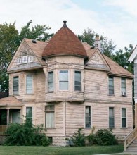 Queen Anne style house at 646 Jackson